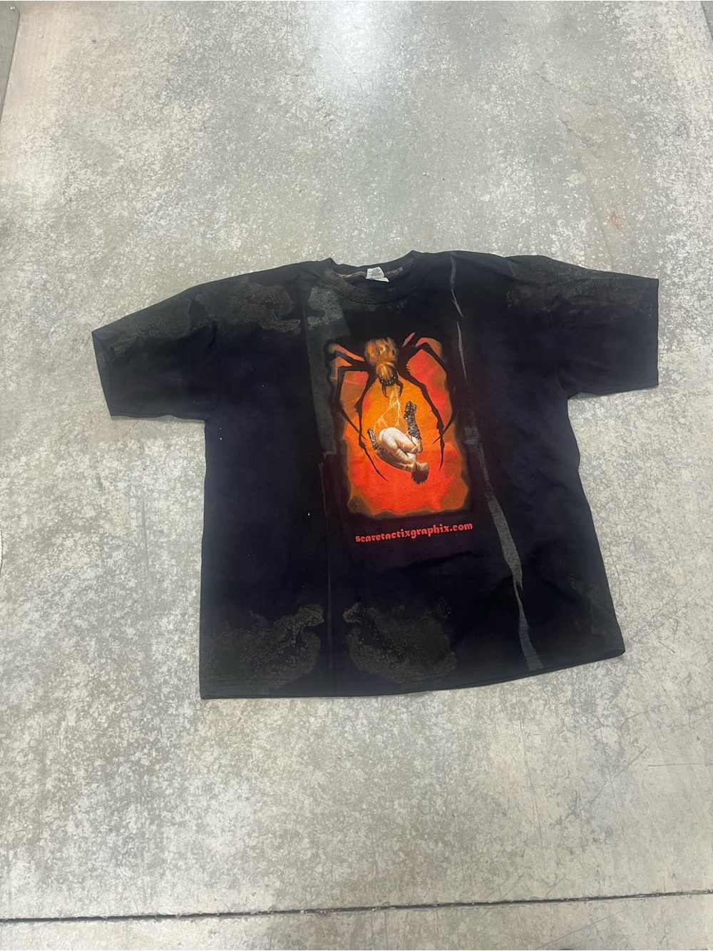 Y2k faded Black Graphic Spider Print Men’s T-Shirt